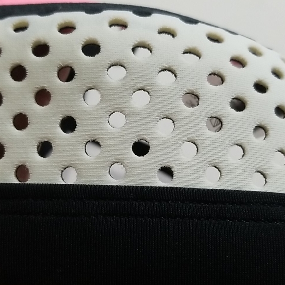 60T Triangl Pink and see thru white mesh top - Picture 5 of 6